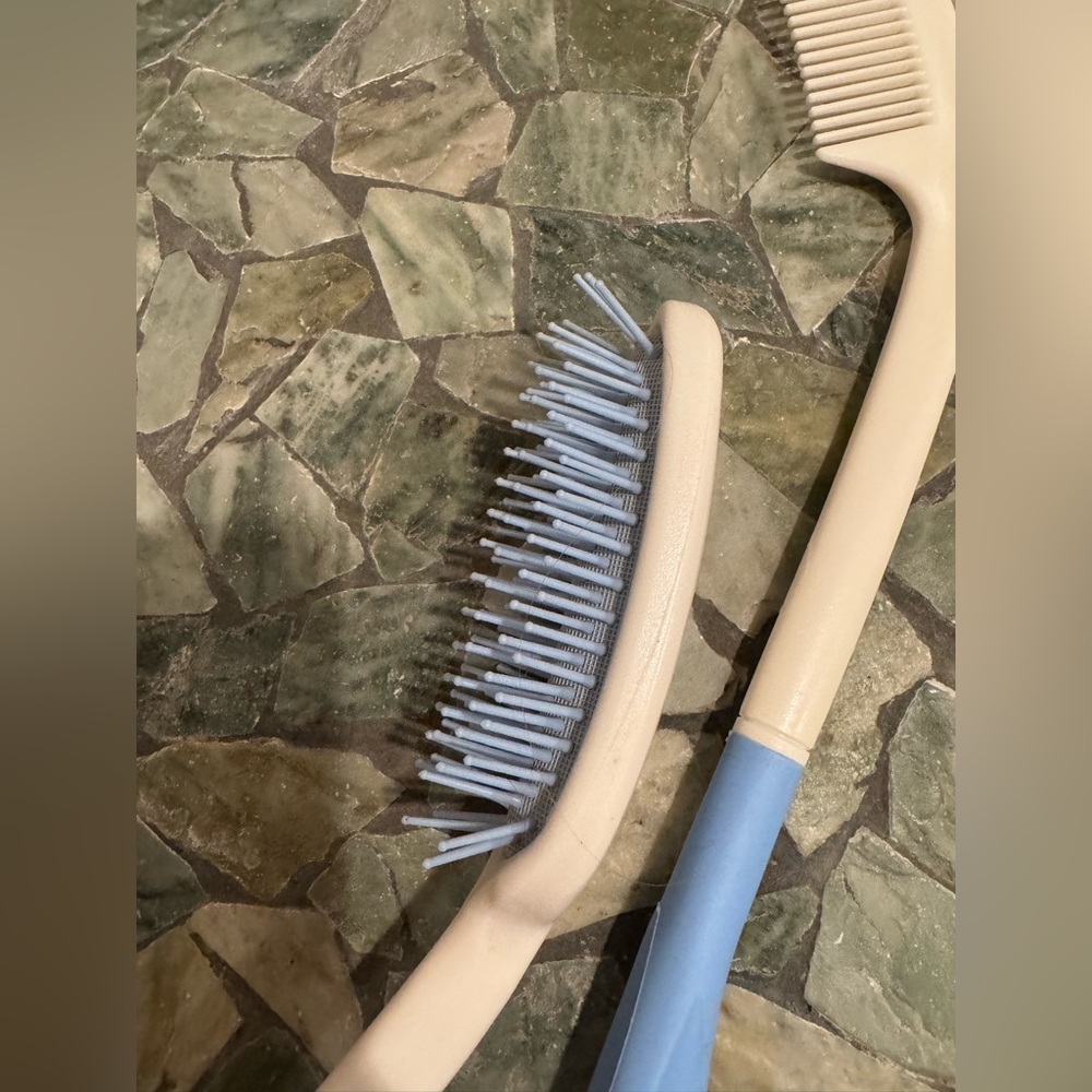 Brush and Comb with long handle - Picture 4 of 5